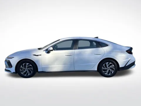 Another view of 2026 Hyundai Sonata Hybrid Blue for sale in Charlotte, NC at Dream Work Automotive