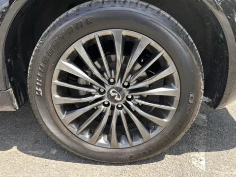 More photos of 2023 INFINITI QX80 Sensory at Dream Work Automotive, NC