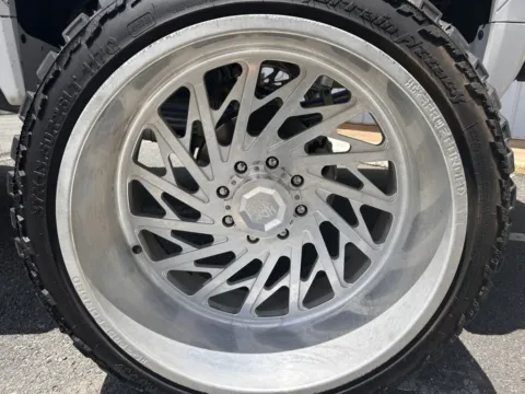 More photos of 2021 GMC Sierra 2500HD Denali at Dream Work Automotive, NC