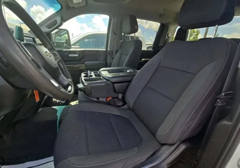 More photos of 2021 Chevrolet Silverado 2500HD LT at Dream Work Automotive, NC
