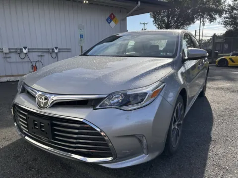 Red 2017 Toyota Avalon XLE Premium for sale in Charlotte, NC