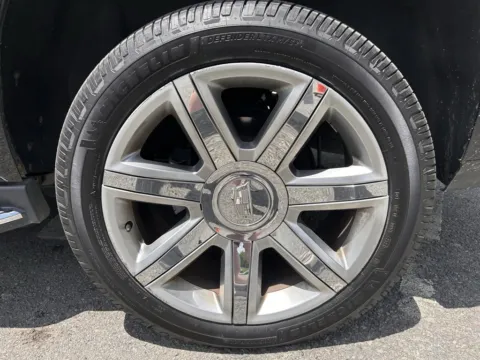 More photos of 2019 Cadillac Escalade Luxury at Dream Work Automotive, NC