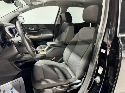 Photos of 2022 GMC Acadia SLE for sale in Charlotte, NC at Dream Work Automotive