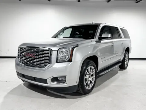 Silver 2020 GMC Yukon XL Denali for sale in Charlotte, NC