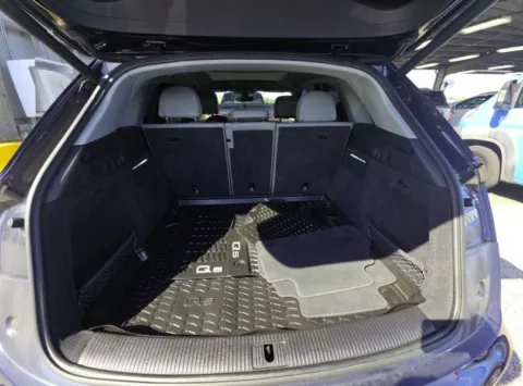 More photos of 2018 Audi Q5 2.0T at Dream Work Automotive, NC