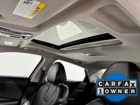 More photos of 2023 Hyundai Elantra Limited at Dream Work Automotive, NC