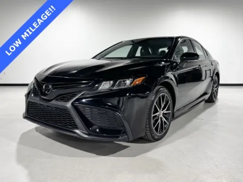 Black 2023 Toyota Camry SE for sale in Charlotte, NC