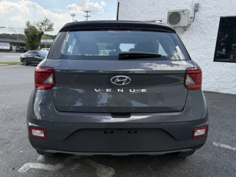 More photos of 2024 Hyundai Venue SEL at Dream Work Automotive, NC