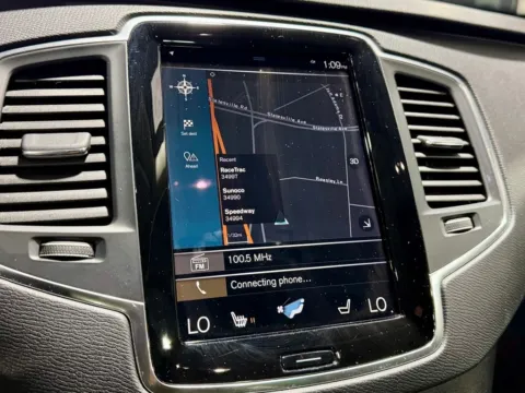 More photos of 2020 Volvo XC90 T6 Momentum at Dream Work Automotive, NC