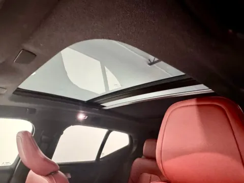 More photos of 2019 Volvo XC40 Momentum at Dream Work Automotive, NC