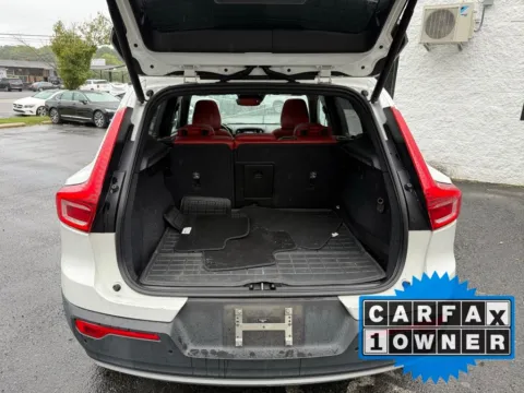 More photos of 2019 Volvo XC40 Momentum at Dream Work Automotive, NC