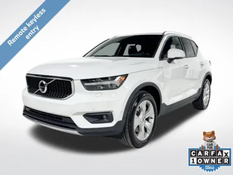 White 2019 Volvo XC40 Momentum for sale in Charlotte, NC