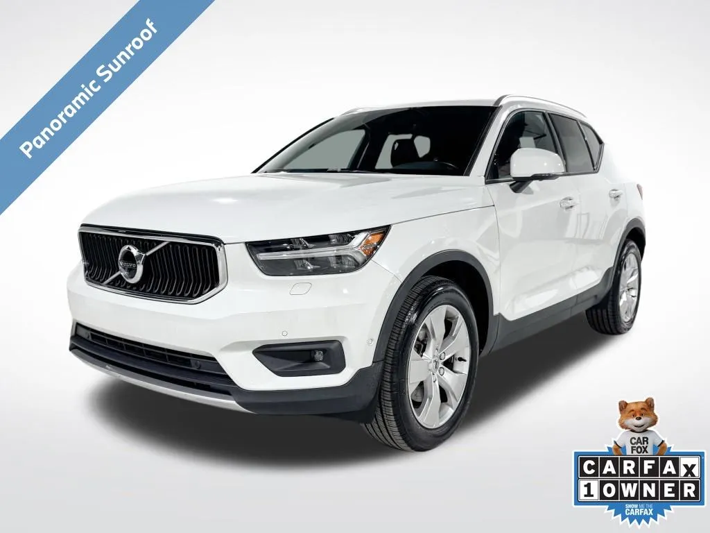 2019 Volvo XC40 Momentum's photo