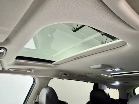 More photos of 2022 Kia Carnival SX Prestige at Dream Work Automotive, NC