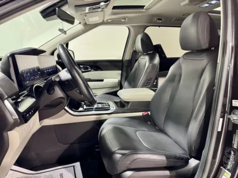 Photos of 2022 Kia Carnival SX Prestige for sale in Charlotte, NC at Dream Work Automotive
