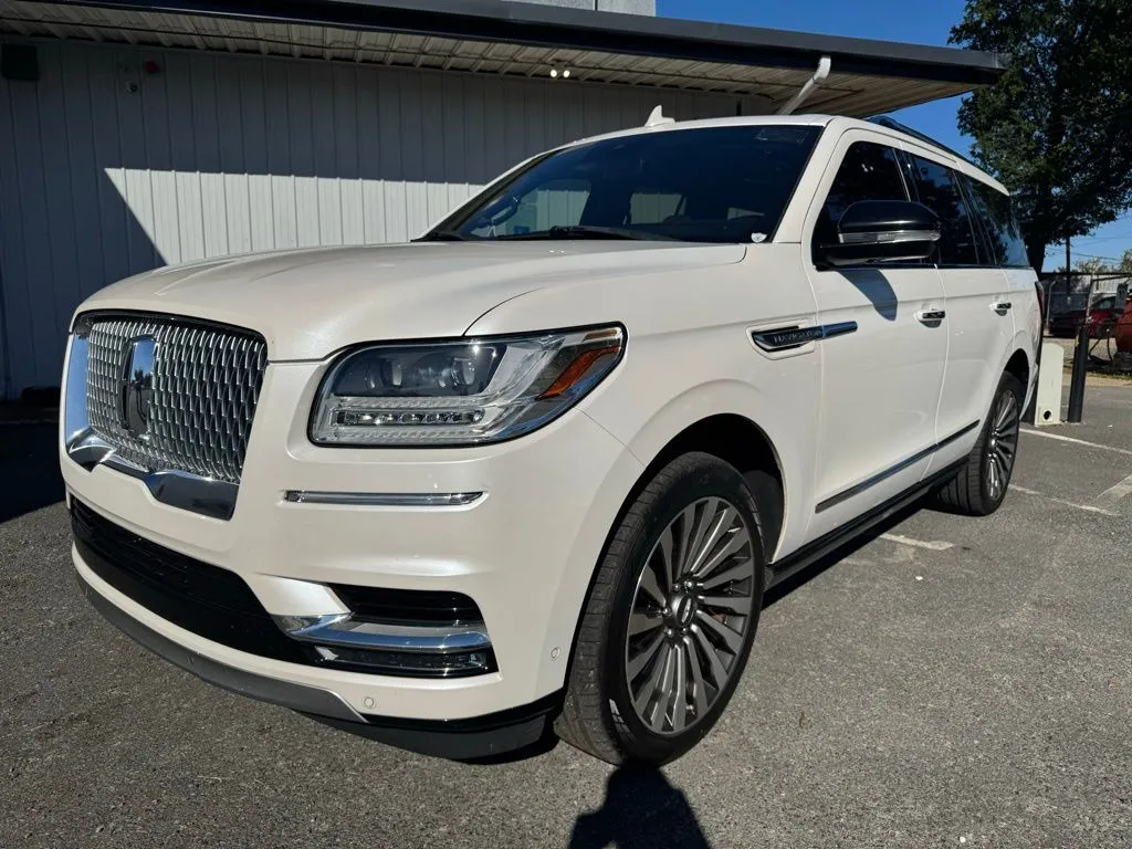 White 2019 Lincoln Navigator Reserve for sale in Charlotte, NC