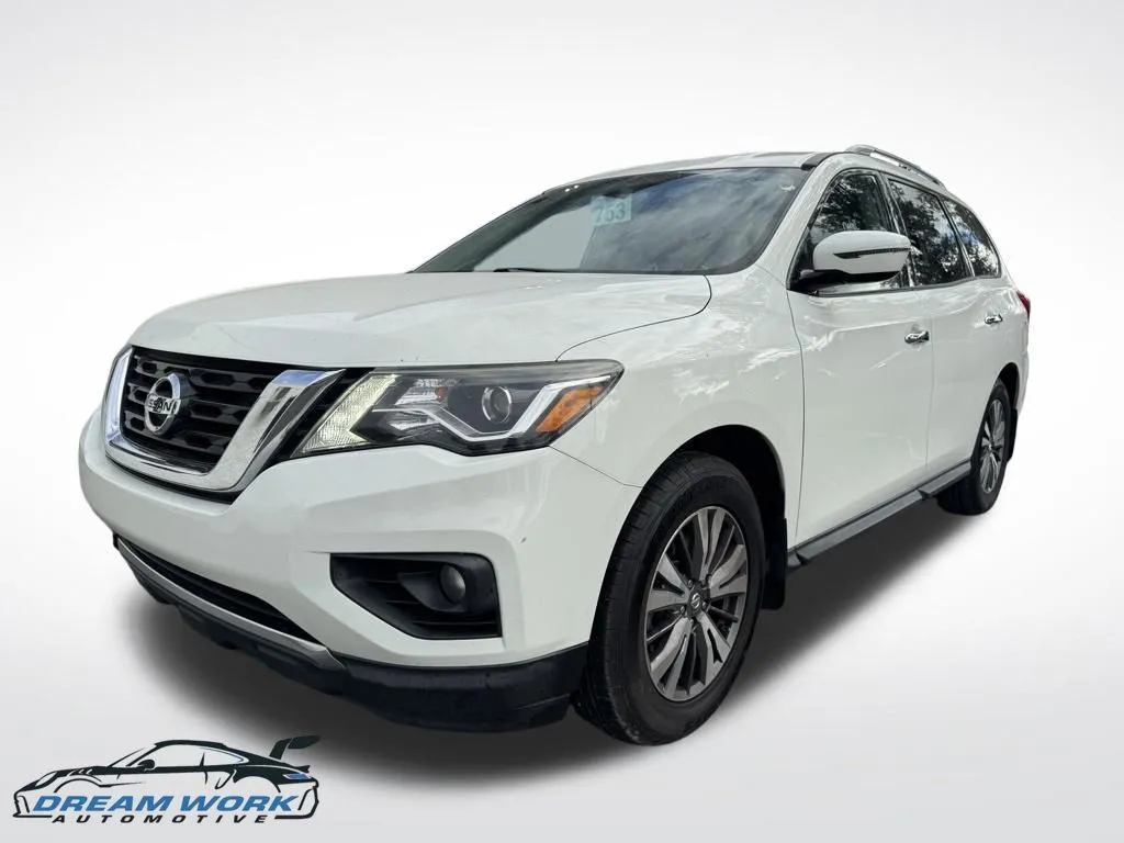 2017 Nissan Pathfinder SV
