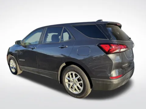 More photos of 2022 Chevrolet Equinox LS at Dream Work Automotive, NC