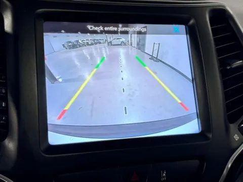 More photos of 2022 Jeep Cherokee Latitude Lux at Dream Work Automotive, NC