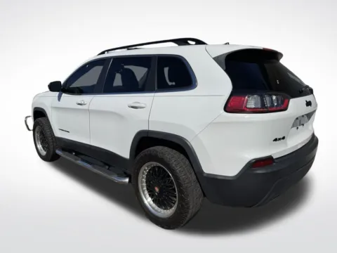 More photos of 2022 Jeep Cherokee Latitude Lux at Dream Work Automotive, NC