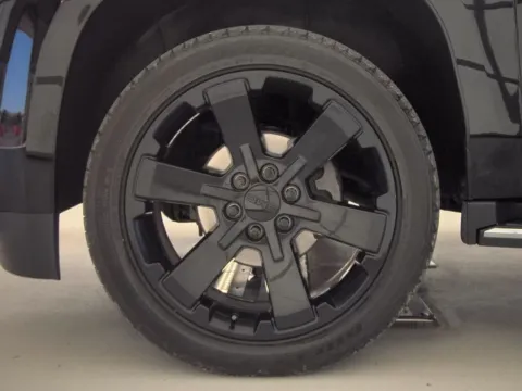 More photos of 2018 GMC Yukon XL SLT at Dream Work Automotive, NC