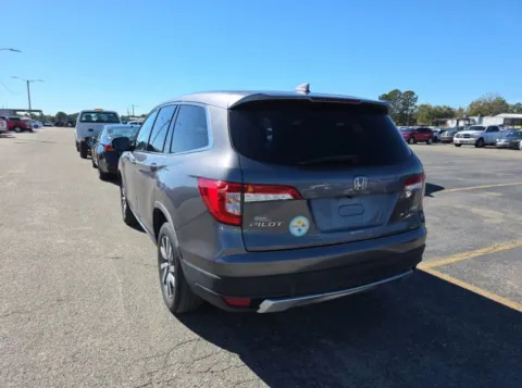 More photos of 2020 Honda Pilot EX-L at Dream Work Automotive, NC