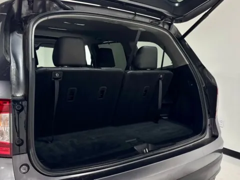 More photos of 2020 Honda Pilot EX-L at Dream Work Automotive, NC