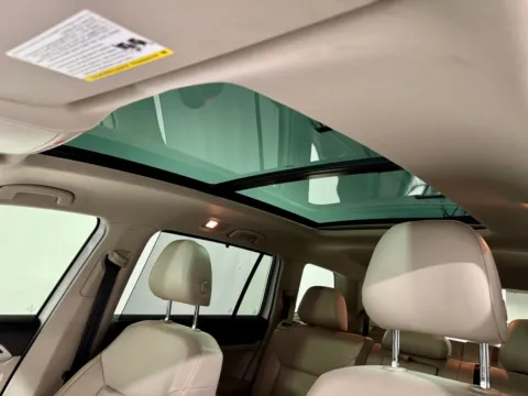 More photos of 2018 Volkswagen Atlas SEL at Dream Work Automotive, NC