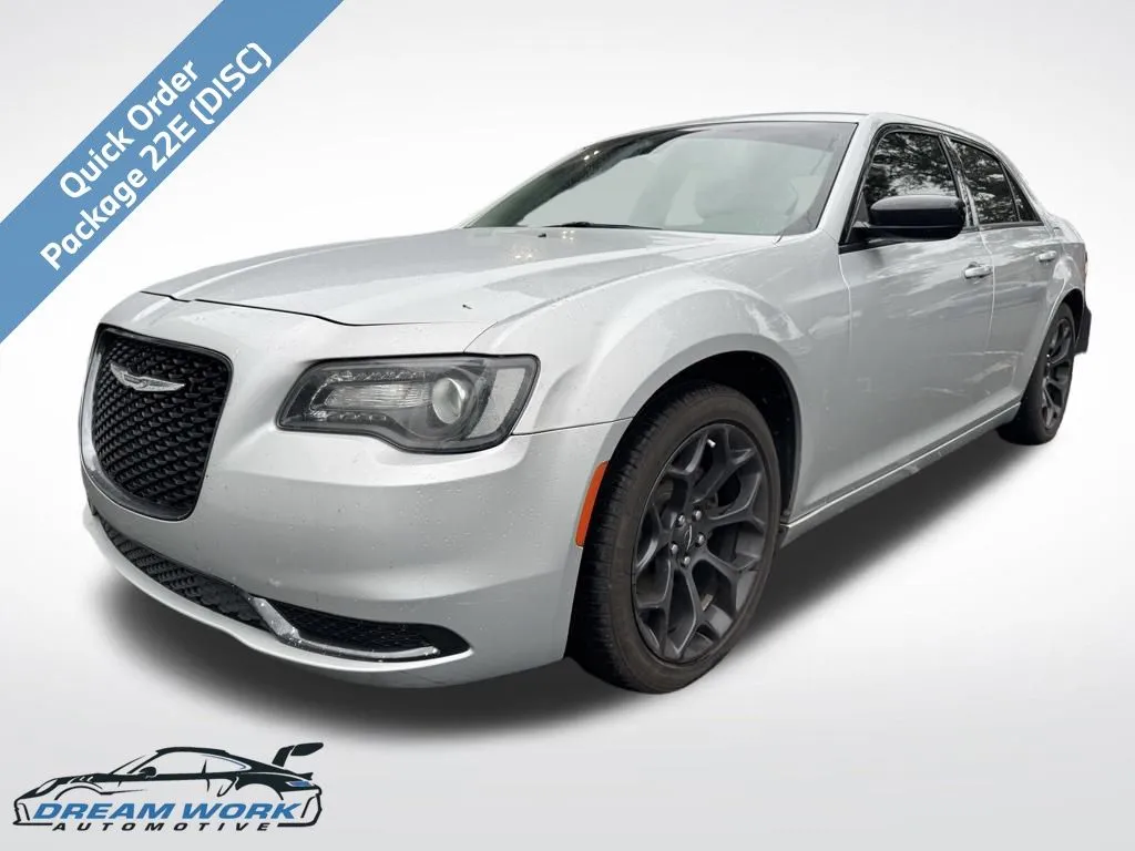 2019 Chrysler 300 Touring