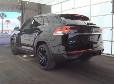 Another view of 2022 Volkswagen Atlas Cross Sport 3.6L V6 SE w/Technology for sale in Charlotte, NC at Dream Work Automotive
