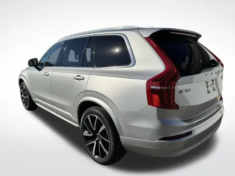 More photos of 2022 Volvo XC90 T6 Momentum at Dream Work Automotive, NC