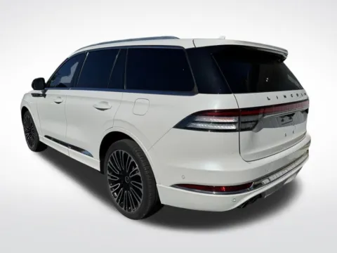 More photos of 2021 Lincoln Aviator Black Label at Dream Work Automotive, NC