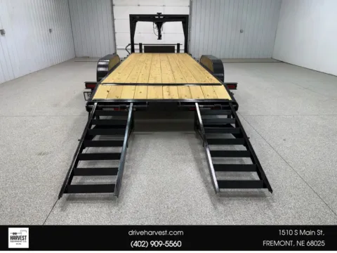 More photos of 2025 BULLDOG TRAILERS GOOSENECK 7x20 14K EQUIPMENT DOVE at Harvest Equipment Co., NE
