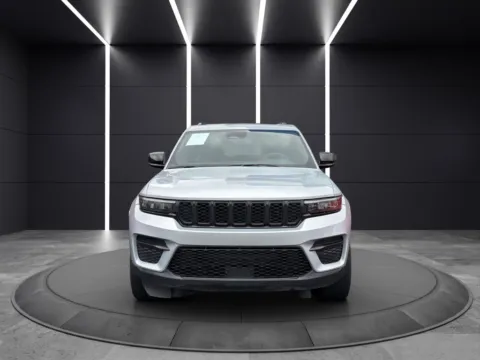 Photos of 2023 JEEP GRAND CHEROKEE LAREDO KBB VALUE 29K WOW for sale in Columbus, OH at Auto Palace