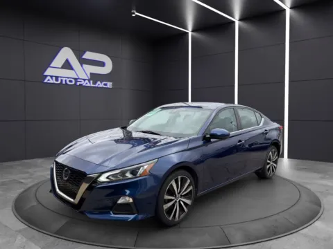 Blue 2021 NISSAN ALTIMA SR KBB VALUE 17K WOW for sale in Columbus, OH