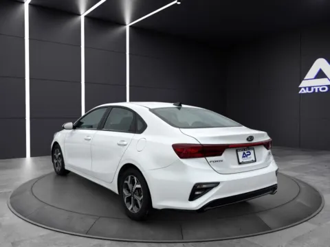 More photos of 2021 KIA FORTE LXS KBB VALUE $15,500 WOW at Auto Palace, OH