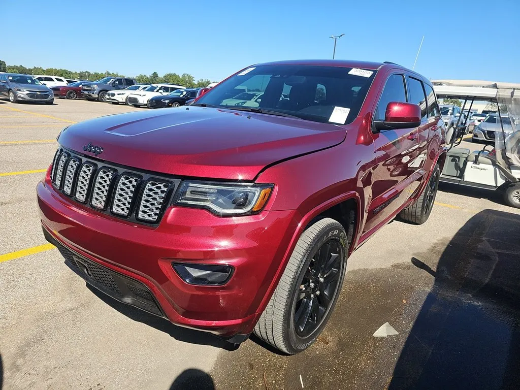 Red 2021 JEEP GRAND CHEROKEE LAREDO for sale in Columbus, OH