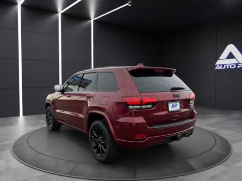 More photos of 2021 JEEP GRAND CHEROKEE LAREDO X KBB VALUE 26K WOW at Auto Palace, OH