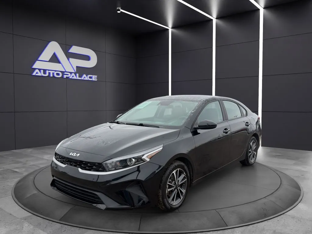 2023 Kia Forte LXS's photo
