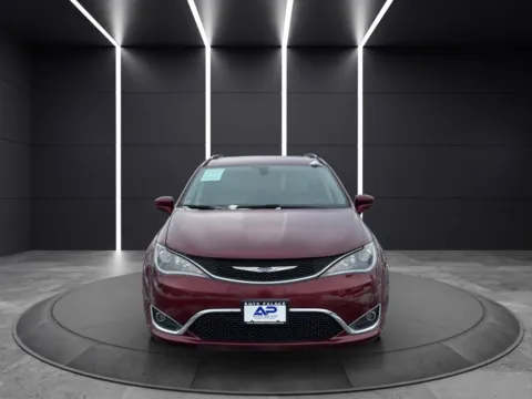 Photos of 2018 CHRYSLER PACIFICA TOURING L LOWEST PRICE AROUND for sale in Columbus, OH at Auto Palace