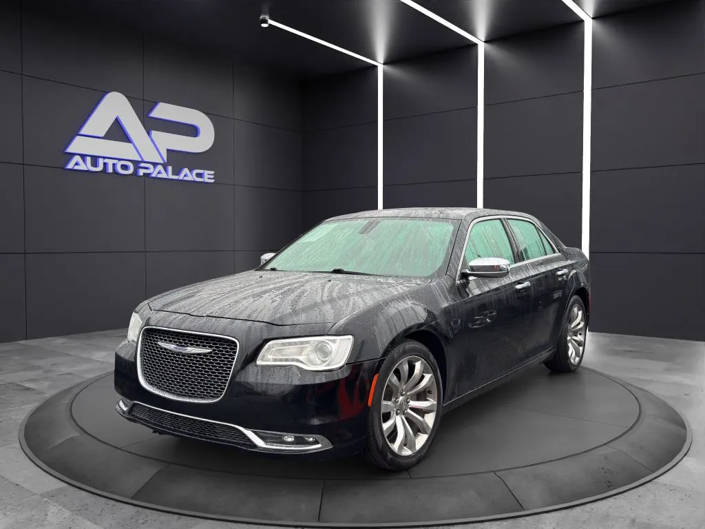 2020 Chrysler 300 Limited's photo