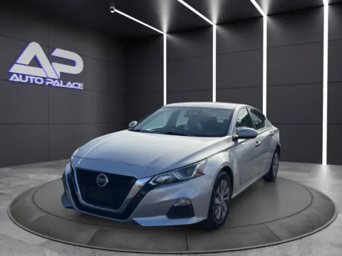 Silver 2020 NISSAN ALTIMA S KBB VALUE 14K WOW for sale in Columbus, OH