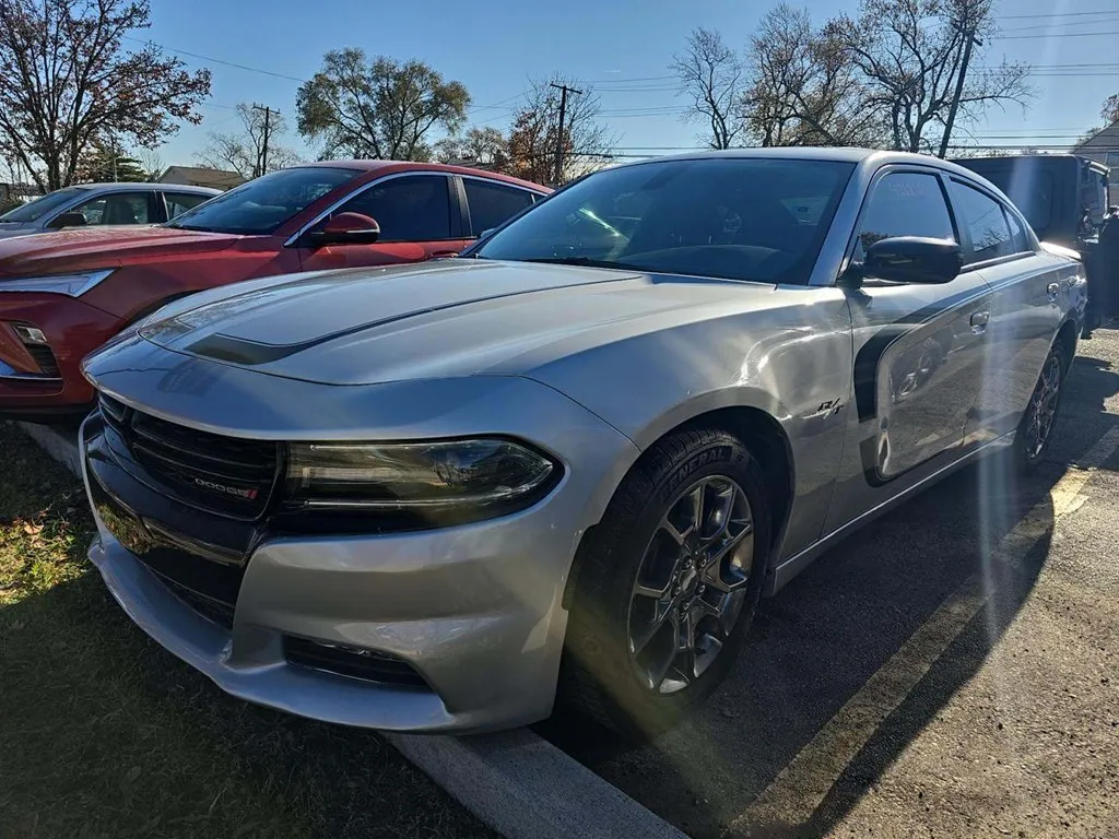Silver 2019 DODGE CHARGER SXT for sale in Columbus, OH