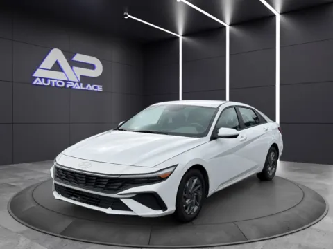 White 2024 HYUNDAI ELANTRA SEL KBB VALUE 16K WOW for sale in Columbus, OH