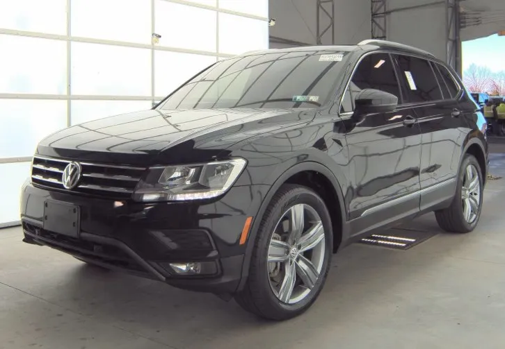 Black 2021 VOLKSWAGEN TIGUAN SE for sale in Columbus, OH