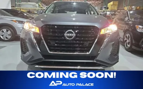 Gray 2024 NISSAN KICKS SV for sale in Columbus, OH