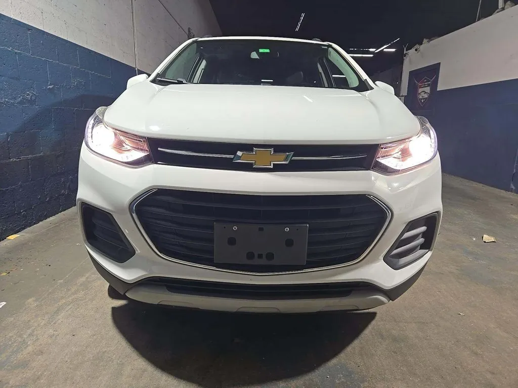 White 2022 CHEVROLET TRAX 1LT for sale in Columbus, OH