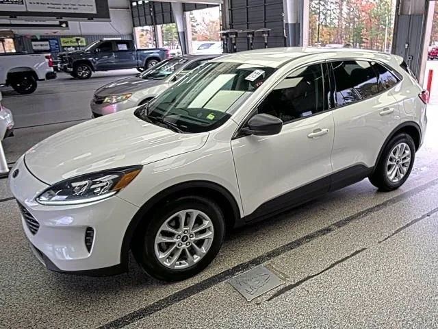 White 2022 FORD ESCAPE SE for sale in Columbus, OH