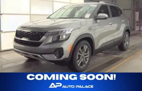 Silver 2023 KIA SELTOS S KBB VALUE 19,500 WOW for sale in Columbus, OH