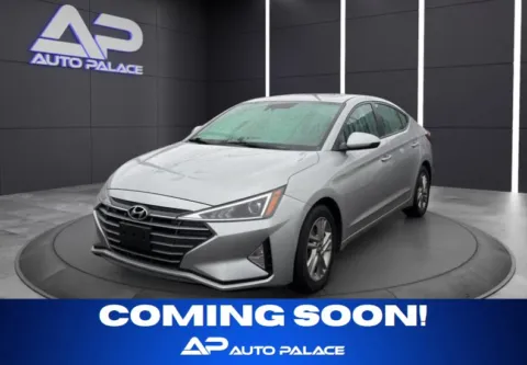 Silver 2020 HYUNDAI ELANTRA SEL for sale in Columbus, OH